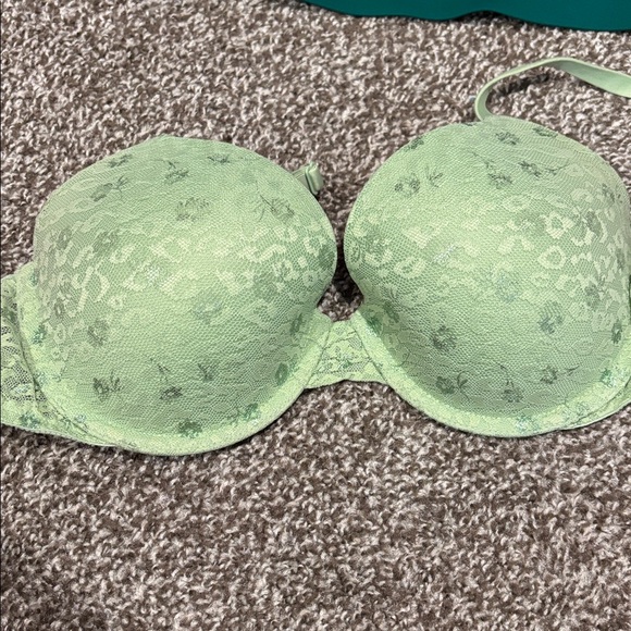 Victoria’s Secret bra bundle - Picture 2 of 8